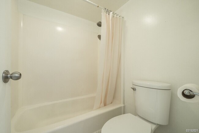 Building Photo - RARELY AVAILABLE PEARL TWO CONDO IN AIEA 1...
