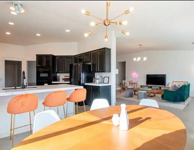 Building Photo - 78885 Wakefield Cir