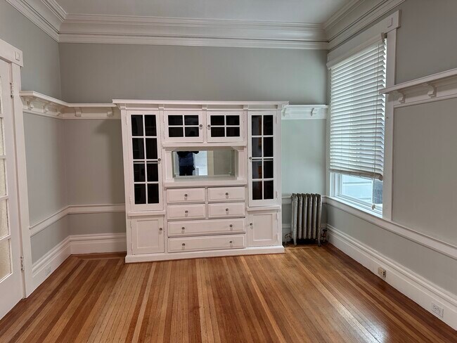 Building Photo - 1175 Clay St