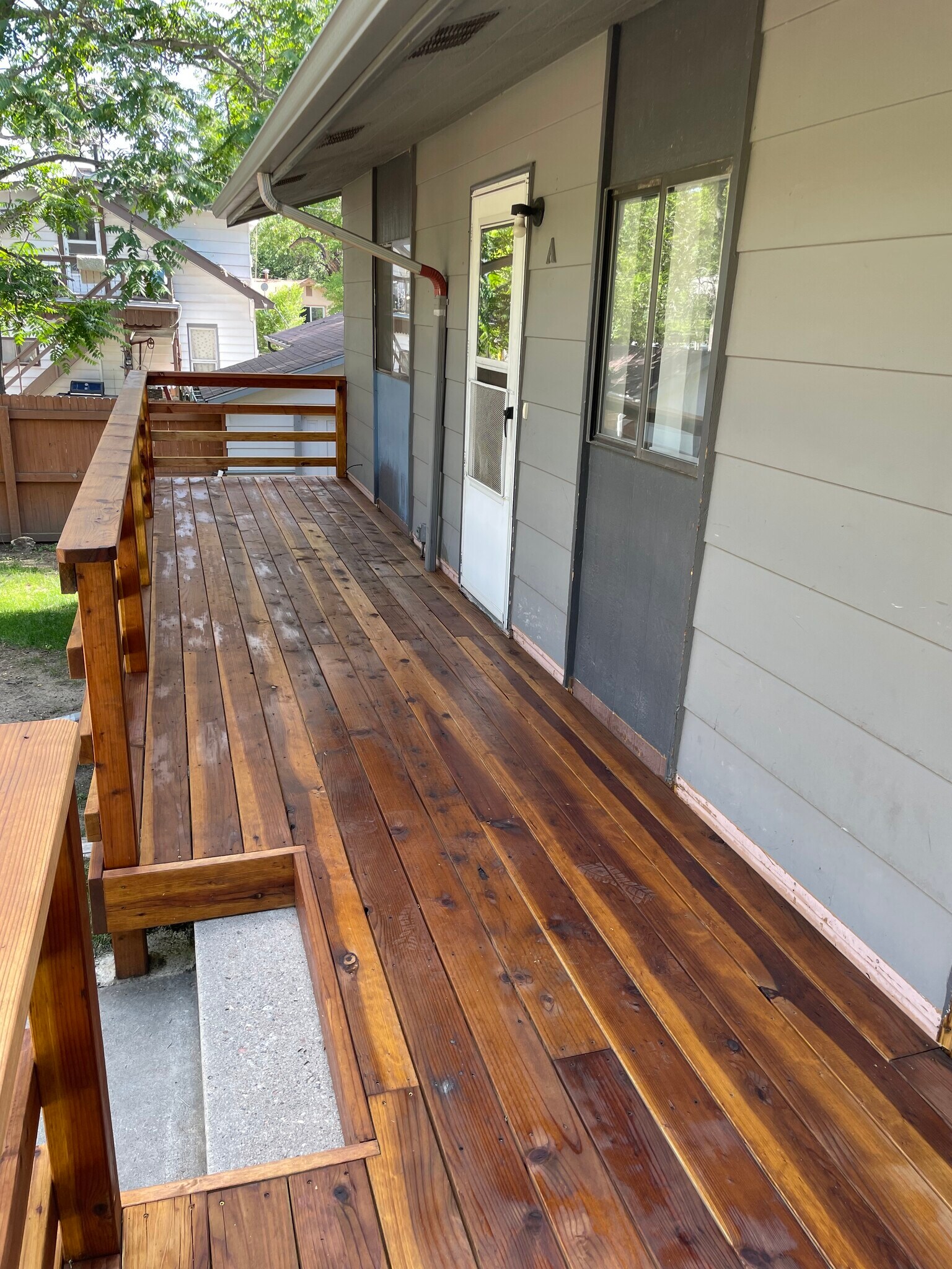 6x24 Front deck - 2604 Tremont St