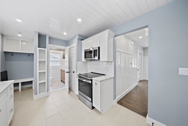 Building Photo - 37 Wolcott Rd