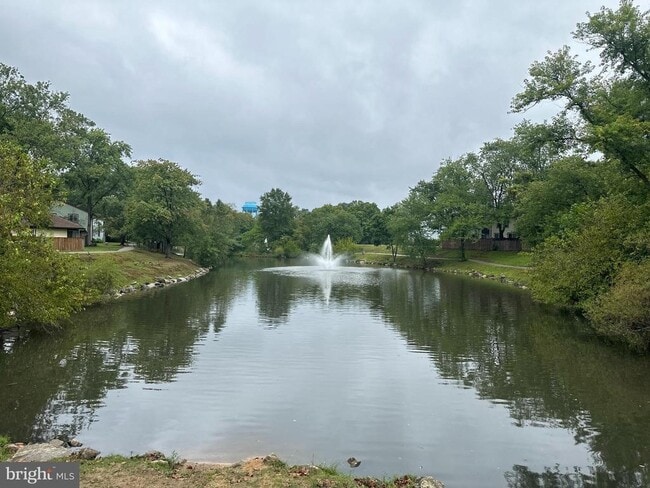 Building Photo - 1848 Foxdale Ct