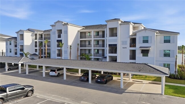 Building Photo - 15375 Grn Acrs Ave