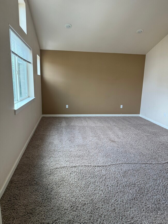 Building Photo - 11118 Paine Field Way