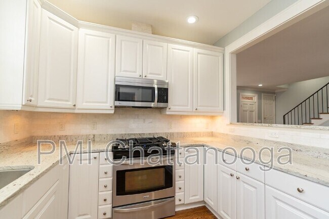 Building Photo - 515 Lindsay Ct