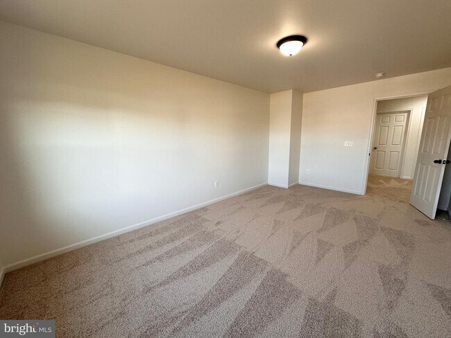 Building Photo - 111 Fading Star Ct