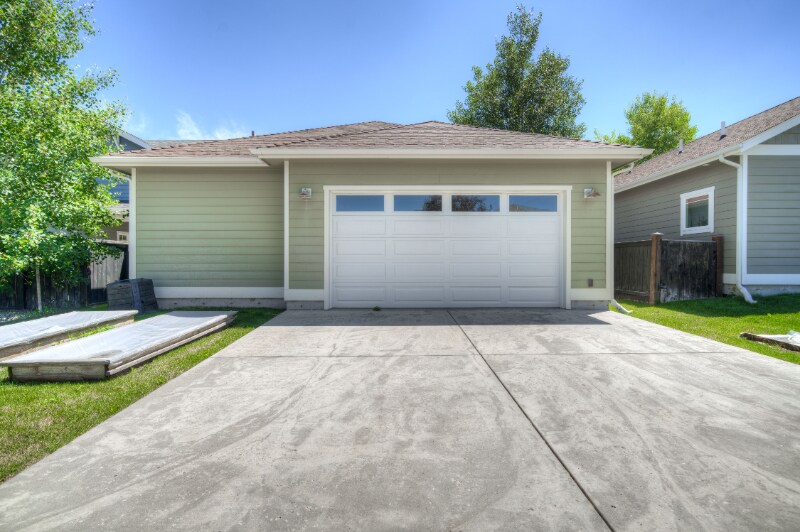 Building Photo - 3167 Spring Ridge Dr