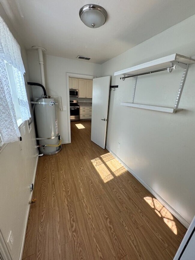 Building Photo - Charming Updated 4-Bedroom Home in the Garden Tract – Hardwood Floors, Central Air, 2-Car Garage ...