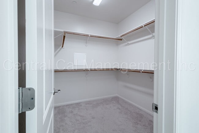 Building Photo - 4 Bedroom/3 Bath Home with Office and Paid Solar - $3295 Per Month!