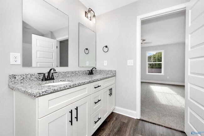 Building Photo - 1711 Golf Club Ln NW