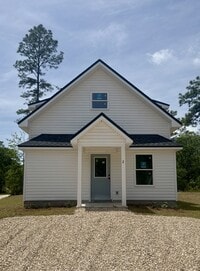 Building Photo - 2 Lake Ellen Dr
