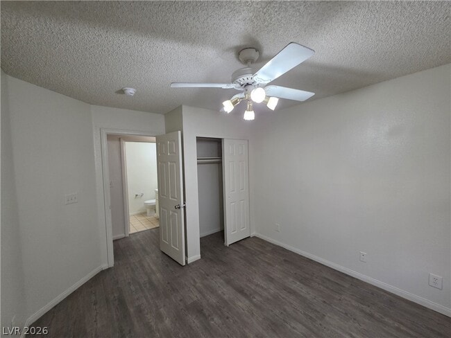 Building Photo - 6561 Avon Ct