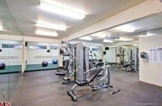 Building Photo - 2 bedroom and 2 bathroom condo in Mission ...