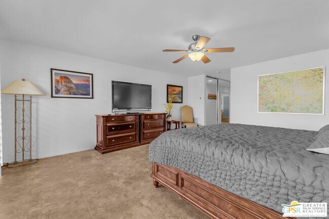 Building Photo - 10 Colgate Dr