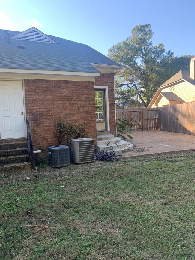 Building Photo - 4834 Sturbridge Ln