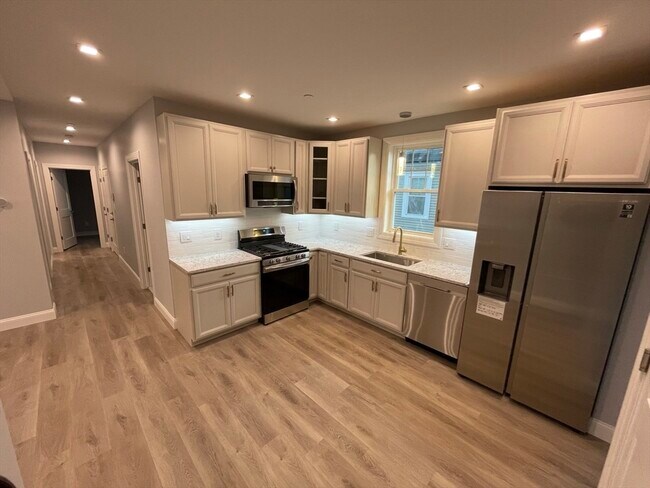 Building Photo - 52 Garfield Ave