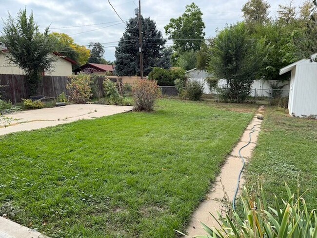 Building Photo - BALANCE OF OCTOBER RENT FREE!! BRICK HOME ...