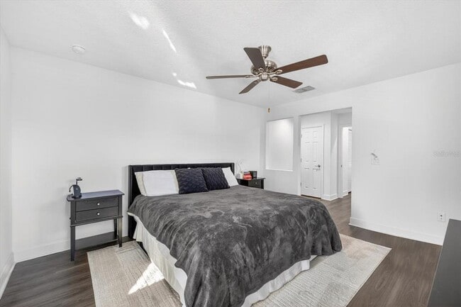 Building Photo - 115 E Broad St