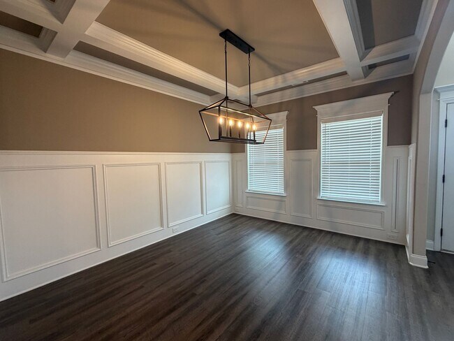 Building Photo - 3500 Hilltop Trl