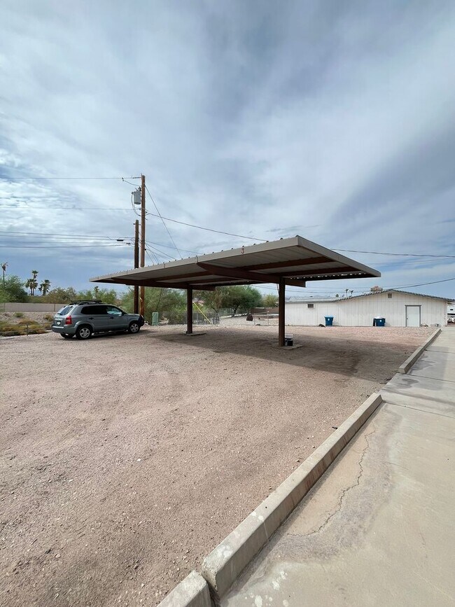 Building Photo - 90 Mariposa Dr