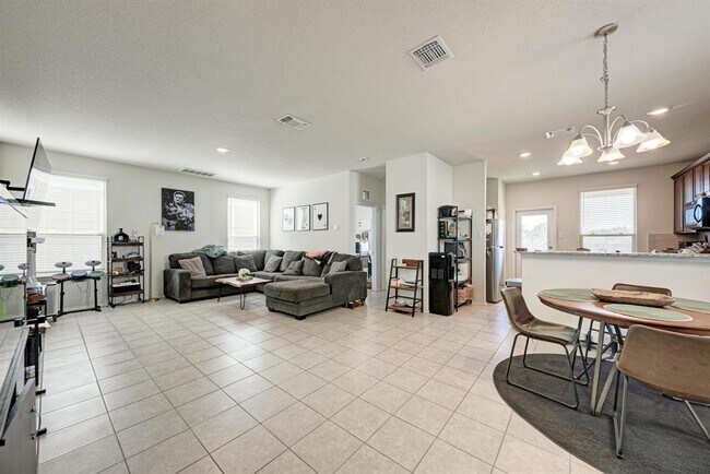 Building Photo - 229 Prairie Falcon Wy