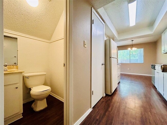 Building Photo - 1507 No Mor Cove