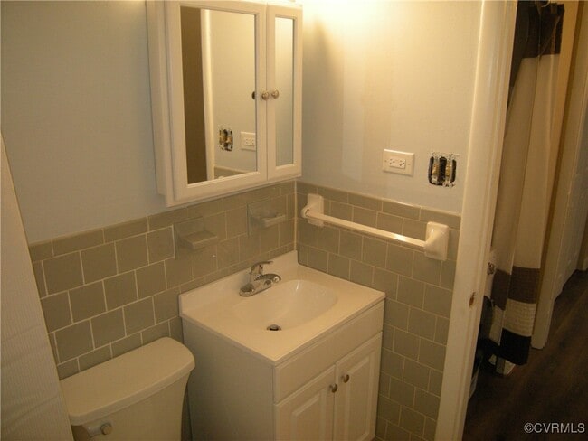 Building Photo - 5226 Castlewood Rd