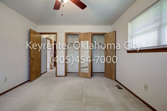 Building Photo - 3632 Sunvalley Dr