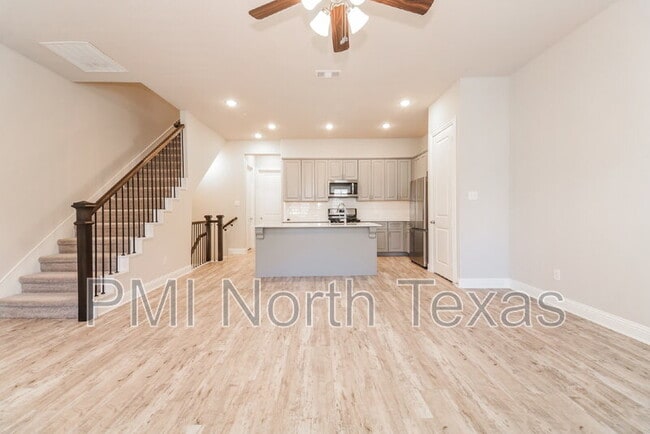 Building Photo - 4238 Shavano Dr