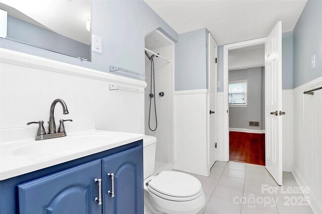 Building Photo - 6908 Lancer Dr