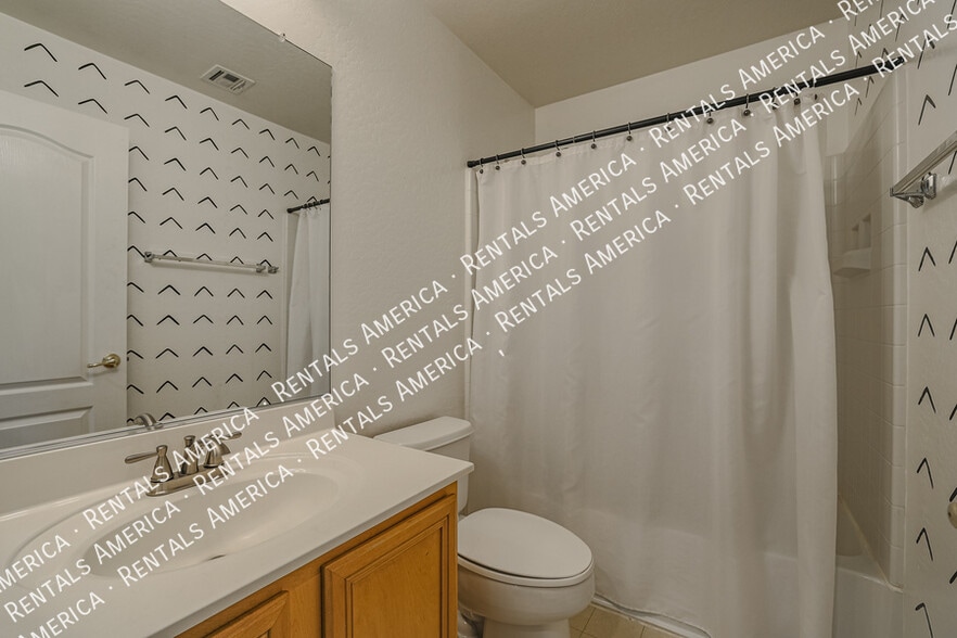 Building Photo - 3461 E Phelps St