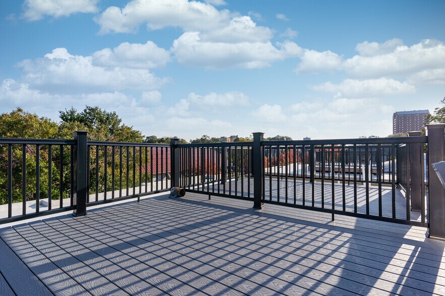 Building Photo - 2767 Washington St