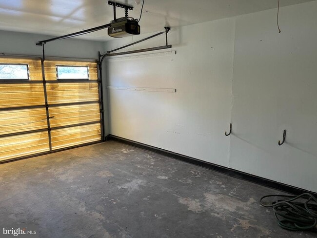 Building Photo - 134 Buckingham Dr