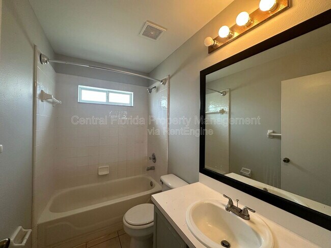 Building Photo - 14328 Rainsong Dr