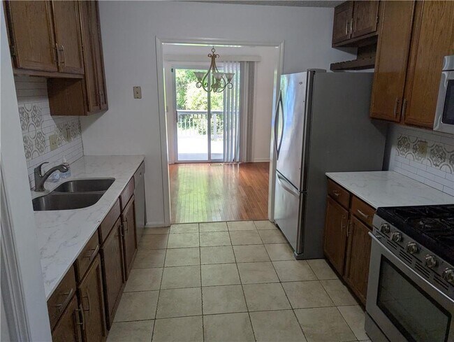 Building Photo - 1767 Mill Ct