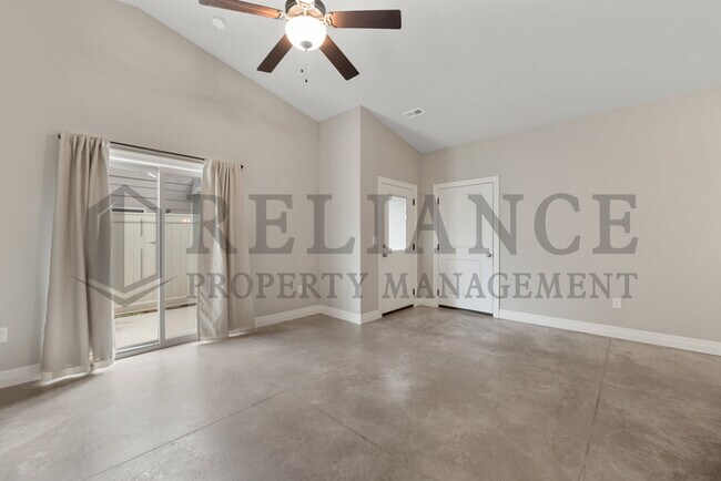 Building Photo - 3738 N Tyler Ct