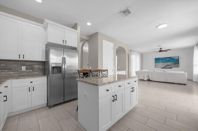 Building Photo - 9657 Moss Rose Way