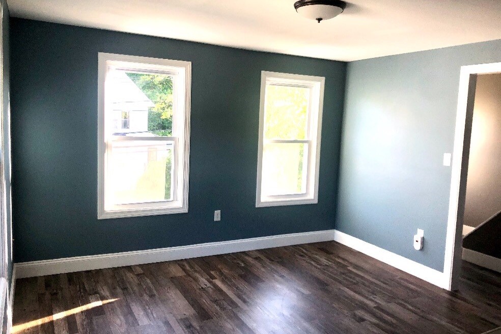 Living Room - 25 6th St