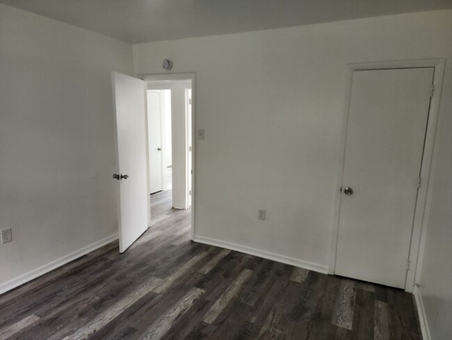 Building Photo - 39 Simonds Dr