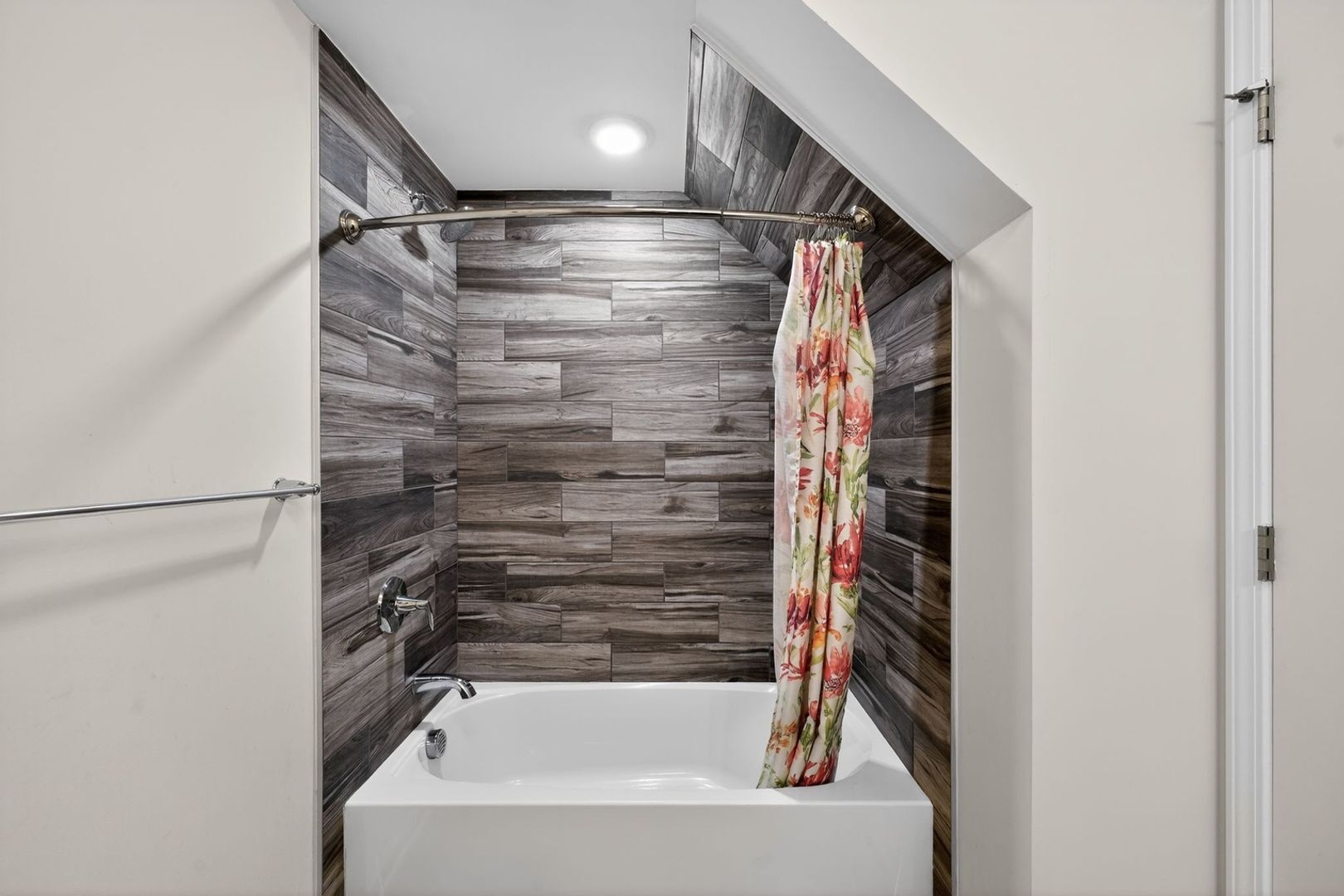 Building Photo - 507 Greenland Square