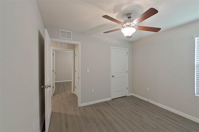 Building Photo - 8665 SW 44th Ct