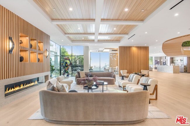 Building Photo - 1033 Somera Rd