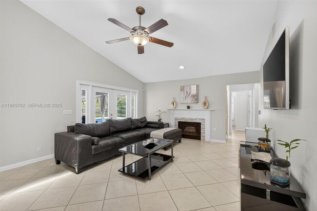 Building Photo - 15 Balfour Rd E