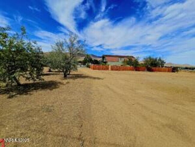 Building Photo - Dual Family Living - Horse Property - In Law Quarters
