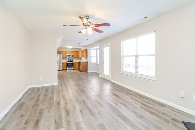 Building Photo - 9152 Eventine Ct