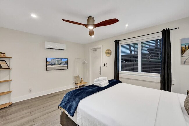 Building Photo - 3020 Seville St