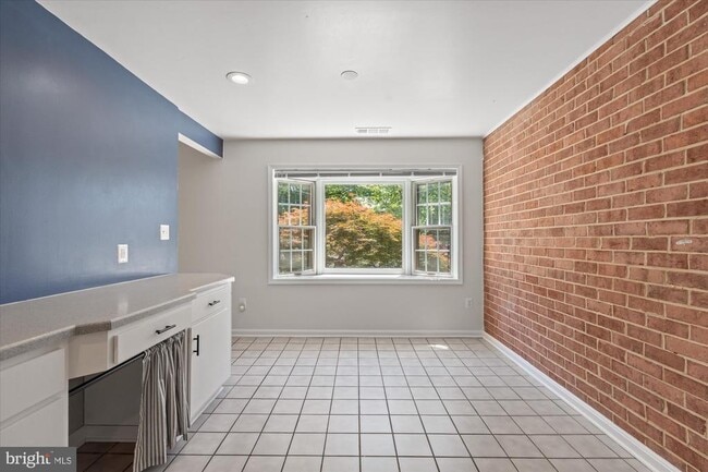 Building Photo - 1026 N Pelham St