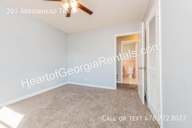 Building Photo - 203 Arrowhead Trl