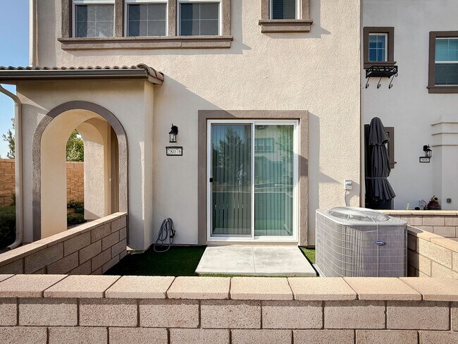 Building Photo - ~ AVAILABLE NOW ~ New Construction Home for Rent in the NEW Heirloom Farms Community in Temecula!