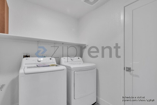 Building Photo - 3893 Quantum Dr